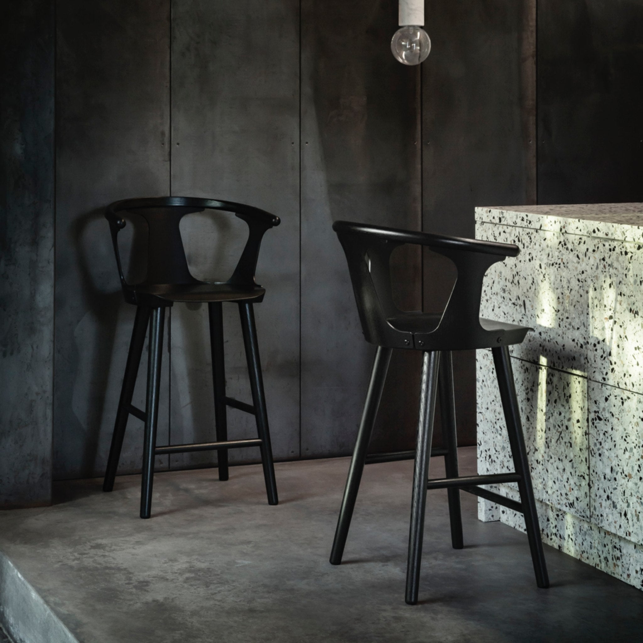 SK7 In Between Counter Stool
