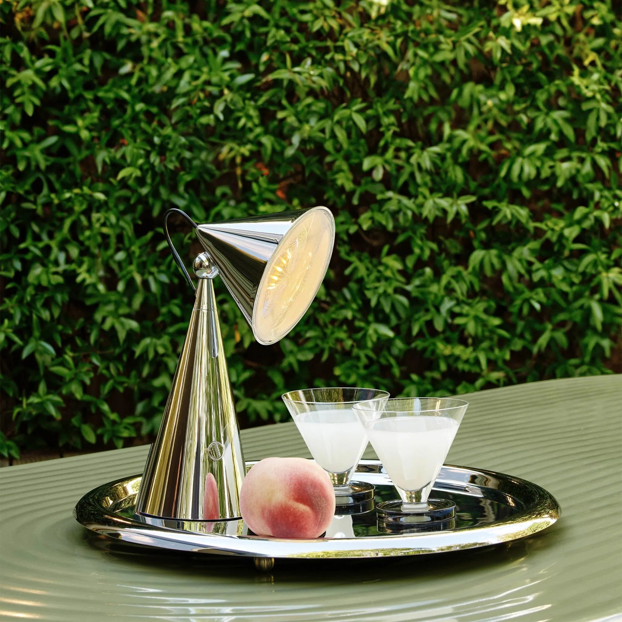 Pose Portable Lamp